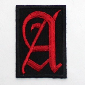 Декор нашивка  буква "A" (красная)